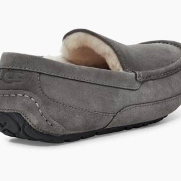 Brand New - UGG Ascot Slipper, Grey Suede, Men’s size 9 main image 4